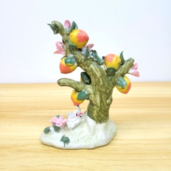 Vintage Porcelain Peach & Floral Tree with Geese Figurine Bone China - Picture 4 of 16